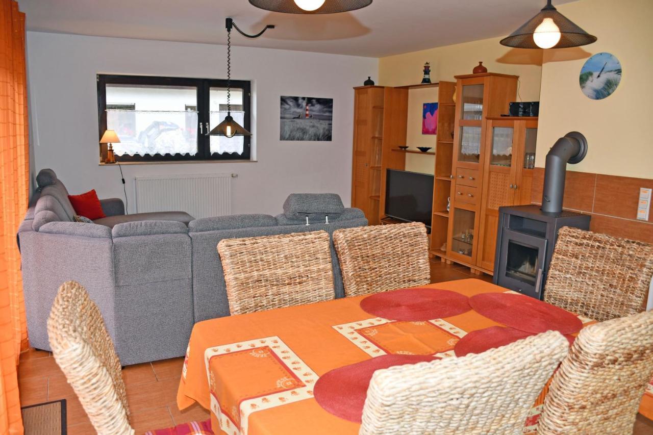 Schoenes Ferienhaus Mit Kamin Und Sauna Im Ostseebad Sellin Eksteriør billede